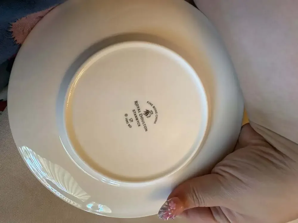 Royal Doulton Stanwyck Fine Bone China (60 pieces)